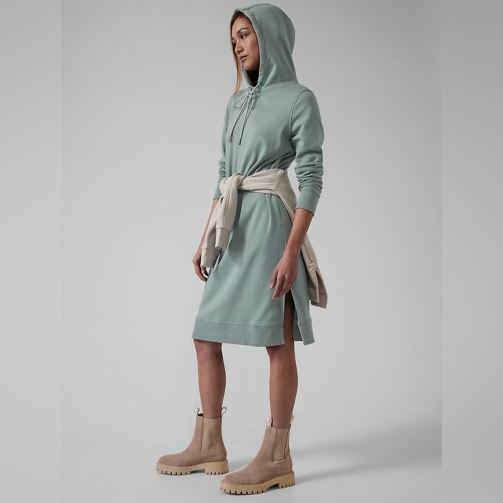 Athleta Triumph Hoodie Dress in Sz S